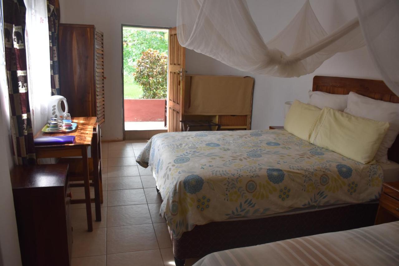 Tabonina Guesthouse Livingstone Exterior photo
