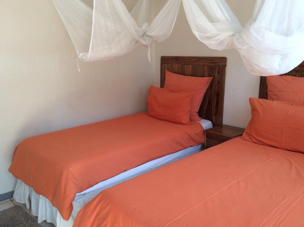 Tabonina Guesthouse Livingstone Exterior photo
